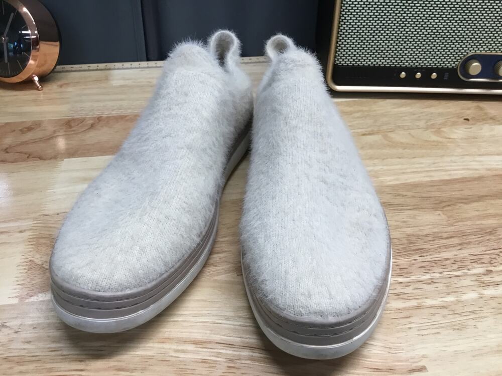 Natori Plush Sneakers Women's US 7 Ivory Mohair Stretch Slip On Comfort Shoes